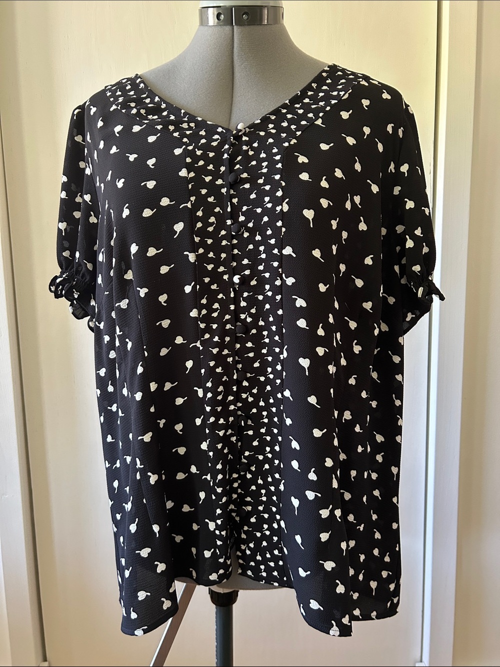 Talbots Black and White Blouse Size 18